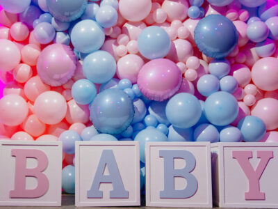 Panouri-si-ansambluri-de-panouri-cu-baloane-bebe